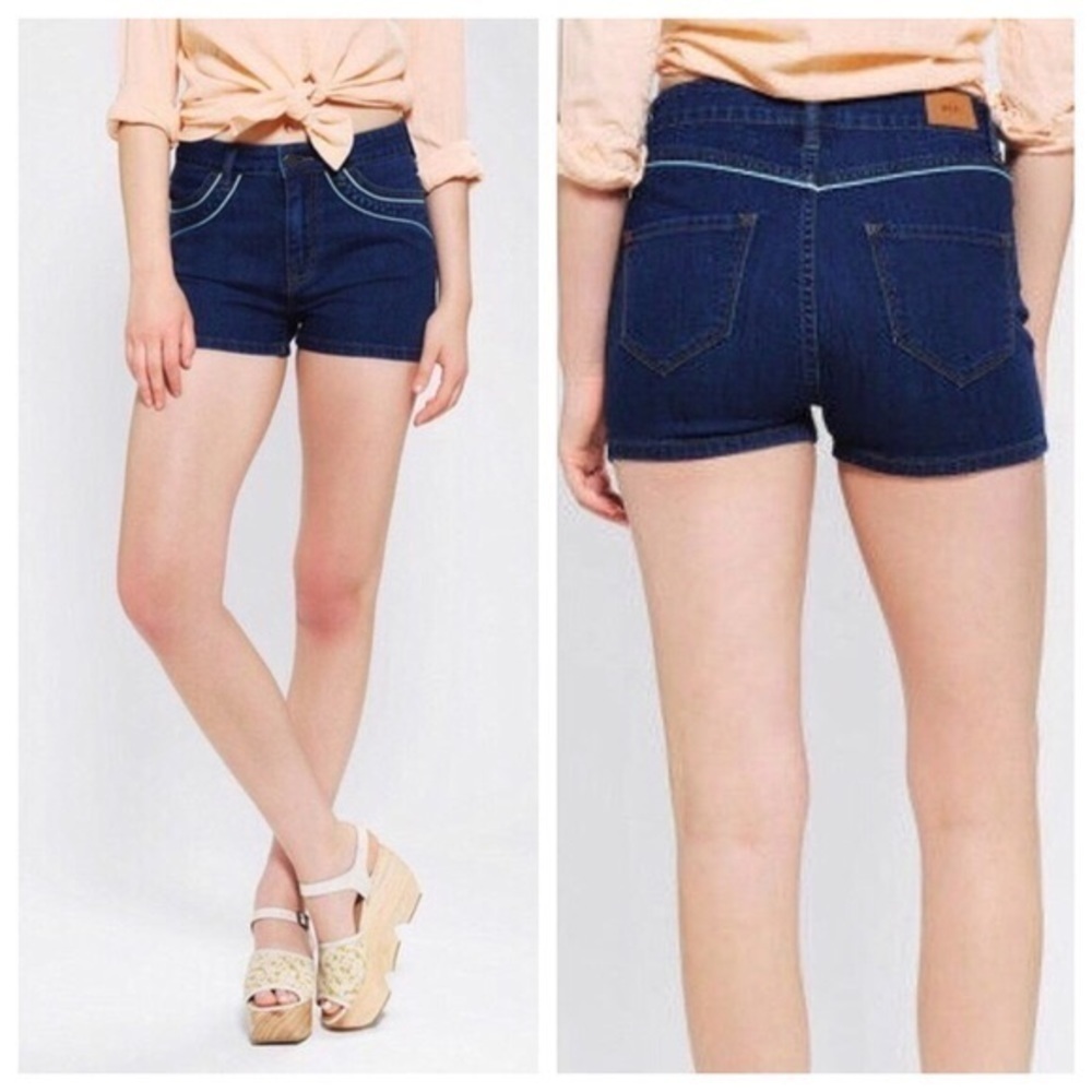 BDG Urban Outfitters blue denim high rise Erin shorts contrast trim 27 Small